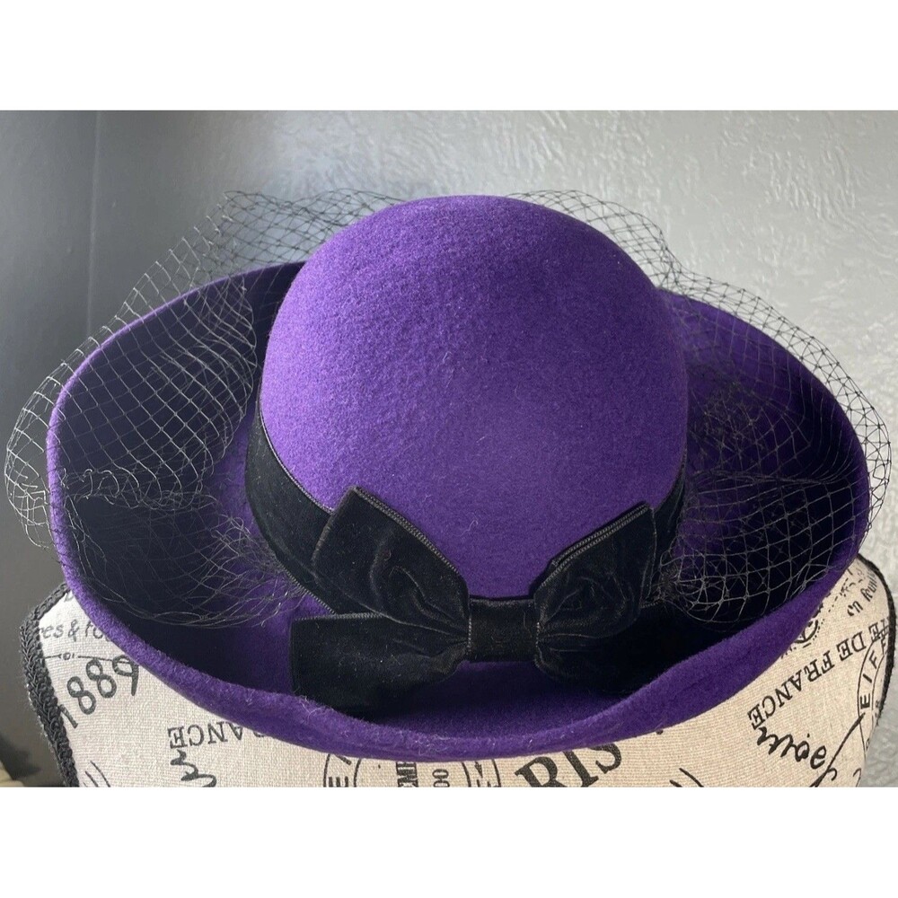 Vintage Morgan Taylor Wedding/Church Derby Wool Hat With Mesh Veil Purple USA